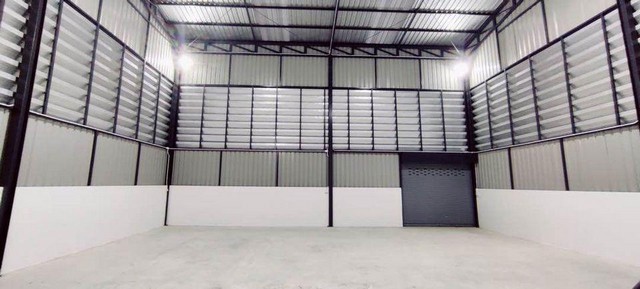 C4733 ให้เช่าโกดังสร้างใหม่ พื้นที่ 385 ตรม  เหมาะเก็บสินค้าหรือเป็นศูนย์กระจายสินค้า ซอยไสวประชาราษฎร์ ย่านลำลูกกาคลอง4