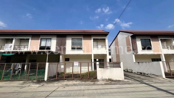 ทาวน์โฮม 2 ชั้น หมู่บ้าน ออมธนา ชัยพฤกษ์ - วงแหวน หลังมุม