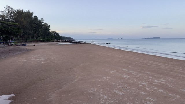 ขายที่ดินใกล้หาดบางเบิด หน้าแปลงที่ดินติดถนนทางหลวง ใกล้หาดบางเบิด 1 กม. +ขนาดที่ดิน 50-1-18 ไร่ โฉนดครุฑแดง พร้อมโอน ไร่ล่ะ 8 แสน