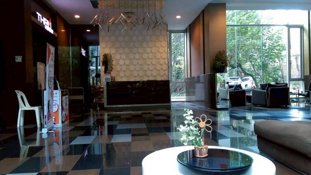 ขายคอนโด Thru Thonglor (ทรู ทองหล่อ) 56.68 ตร.ม. บนถนนเพชรบุรีตัดใหม่-สุขุมวิท  ใกล้ BTS ทองหล่อง MRT เพชรบุรี เขตห้วยขวาง กรุงเทพ