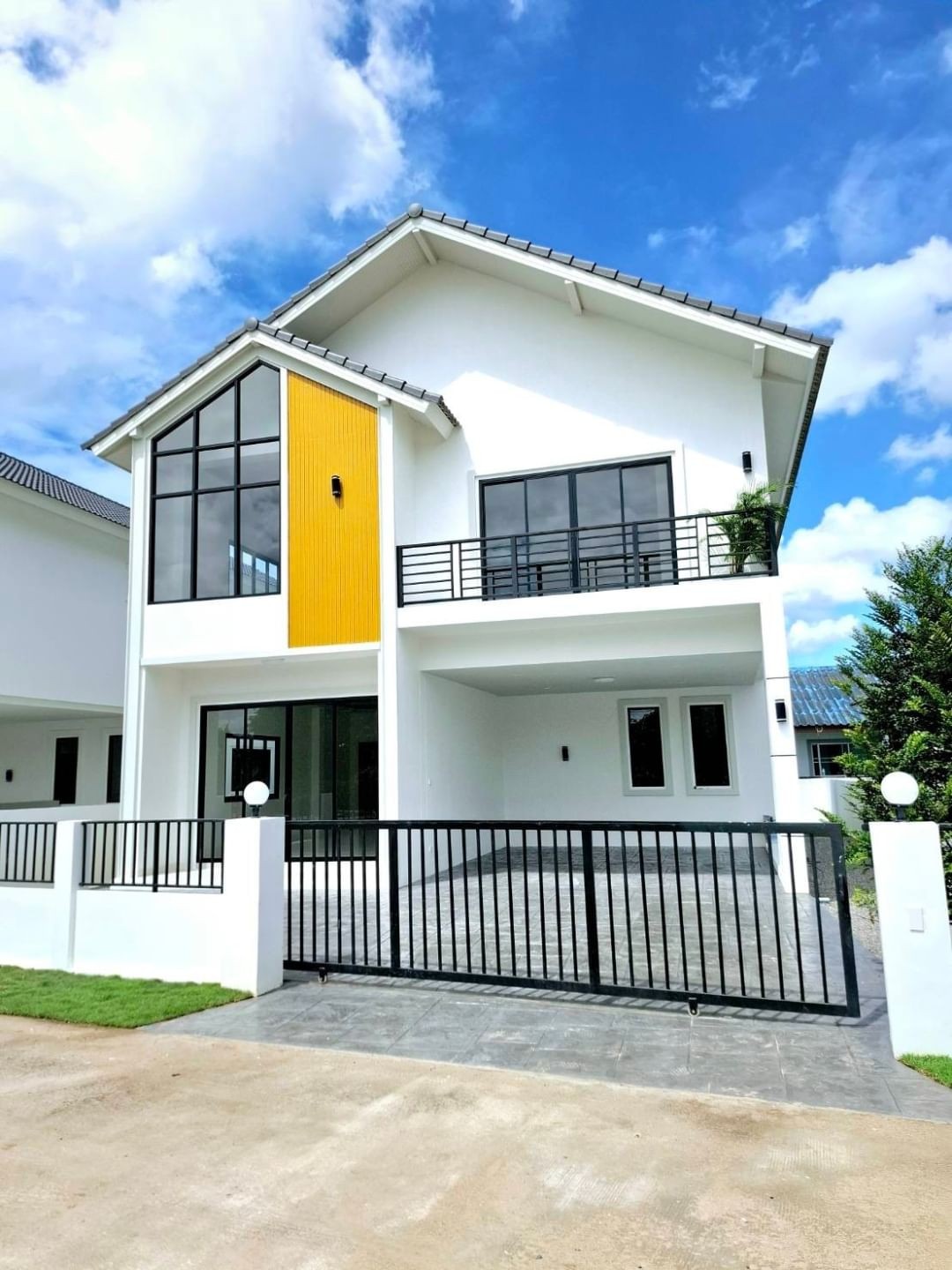 ราคาเริ่มต้นที่ 4.29 ล้าน 4 นอน 4 น้ำ บ้านสร้างใหม่ 2 ชั้น บ้านแหวน หางดง สไตล์โมเดิร์นนอร์ดิก ใกล้กาดฝรั่ง เข้าเมืองเพียง 15 นาที