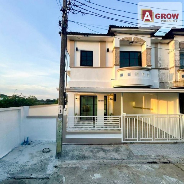 หมู่บ้านนันทิชา 3/8 ถนนบ้านกล้วย-ไทรน้อย หลังมุมเป็นส่วนตัว มีเทอเรสด้านข้าง​ ลมเย็นสบายมาก