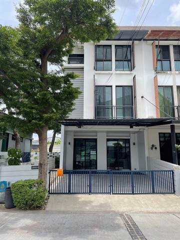 อารียาแมนดารีน่า สุขุมวิท77 ให้เช่า ทาวน์โฮม 3ชั้น ขนาด33ตรว บ้านหัวมุม เฟอร์นิเจอร์พร้อมเข้าอยู่