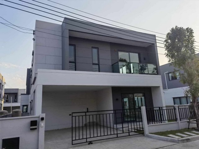 The Centro Bangna บ้านเดี่ยว พื้นที่สวนขนาดใหญ่ 4นอน 4น้ำ 190ตรม. 55 ตรว. ใกล้เมกะบางนา  และ รร. นานาชาติ  