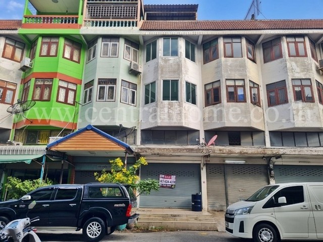 P1 อาคารพาณิชย์ 3 ชั้นครึ่ง หมู่บ้านรัตนโกสินทร์ - รังสิต 200 ปี 