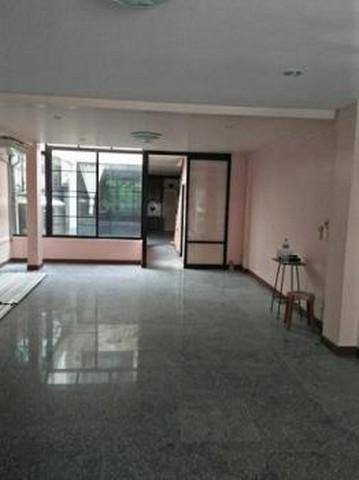 ให้เช่าทาวน์โฮม 3 ชั้น 28 ตรว. ซ.ลาดพร้าว69 เหมาะพักอาศัย หรือทำออฟฟิต ใกล้ MRT ลาดพร้าว71