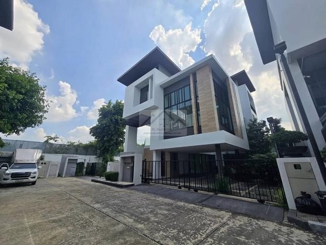 PB4964 ให้เช่าบ้านเดี่ยว 3 ชั้น โครงการ เนอวานา บียอนด์ เกษตร-นวมินทร์ Typeใหญ่สุดในโครงการ ติดถนนเมนหลัก 