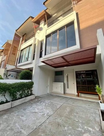 ให้เช่าทาวน์โฮม 3ชั้น The Private Sukhumvit-Bangchak สุขุมวิท 97/1 ที่ดิน 23 ตรว พื้นที่ใช้สอย 180 ตรม เฟอร์นิเจอร์ครบ ใกล้ BTS บางจาก 