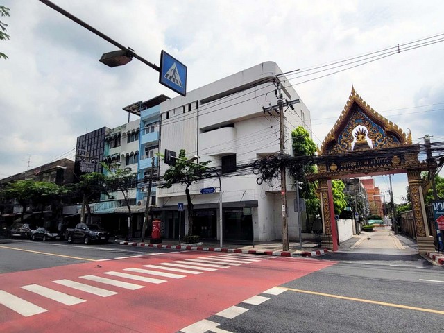 ขาย สำนักงาน บางขุนนนท์ บางกอกน้อย กรุงเทพมหานคร  PTT13423