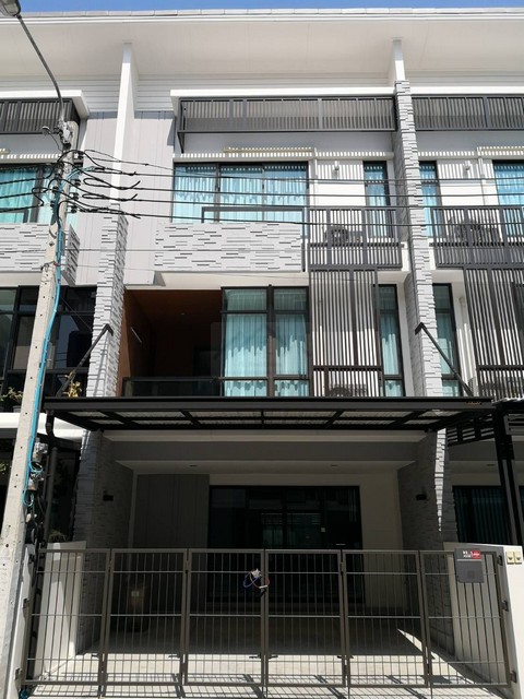 ให้เช่าโฮมออฟฟิศ 3 ชั้น โครงการ PLEX บางนา กม.5 ข้างตึกเนชั่น ใกล้เซ็นทรัลบางนา ใกล้ทางด่วน