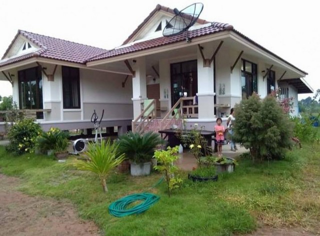 ขาย บ้านเดี่ยว ที่ดินเปล่า โคราช 6392 ตรม. 1 ไร่ 3 งาน 98 ตร.วา พร้อมบ้าน