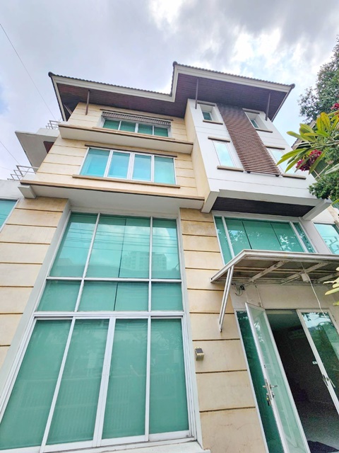 คฤหาสน์หรู 4 ชั้น ออฟฟิศหรู 420 ตรม.BTS ม.เกษตรศาสตร์ 500ม. พหลโยธิน 5นอน 6น้ำ ตลาดอมรพันธ์ 700ม. 50 ตร.วา. 