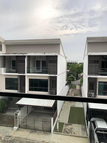 BH3401 ให้เช่าทาวน์โฮม 3 ชั้น The Landmark Ekamai-Ramindra ทำเลทอง ย่านเลียบด่วนเอกมัย-รามอินทรา ซอยสุคนธสวัสดิ์ 25