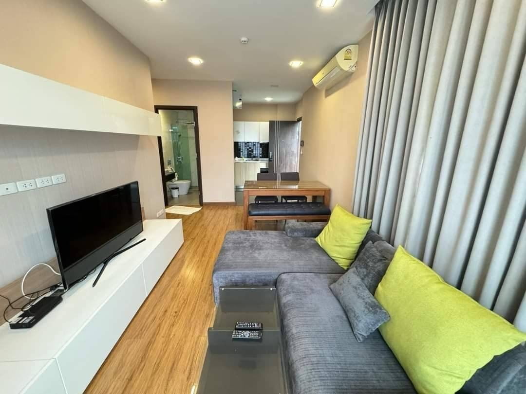 Stylish Condo ขายพร้อมผู้เช่า 5.99 ล้าน 68.05 ตรม. 2 นอน 2 น้ำ ทำเลทอง เฟอร์นิเจอร์ครบ (สัญญาหมด 25 พ.ย. 68) ฮวงจุ้ยดี อยู่แล้วรวย