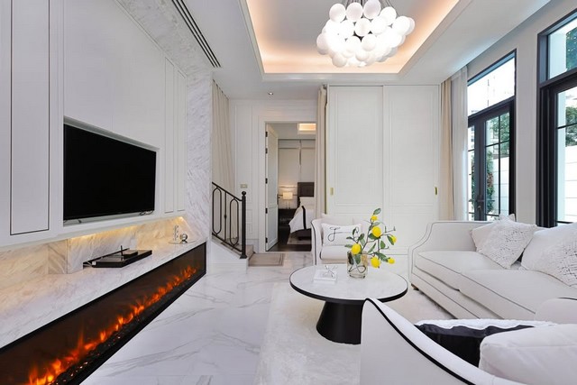 P768 ขายพร้อมผู้เช่า บ้านหรู 3 ชั้น The Boulevard Ekkamai เดอะ บูเลอวาร์ด เอกมัย ซอยเอกมัย 22