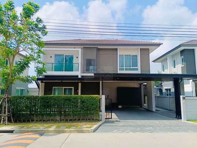 ขายบ้านเดี่ยว 2 ชั้น 210 ตรม. 4 ห้องนอน โครงการ CENTRO พระราม 9 – กรุงเทพกรีฑา ใกล้ทางด่วน และ มอเตอร์เวย์  