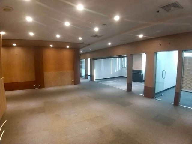 HR2539ให้เช่า สำนักงานในอาคาร Central city tower ขนาด 250 ตารางเมตร อยู่ภายในห้างเซ็นทรัล บางนา