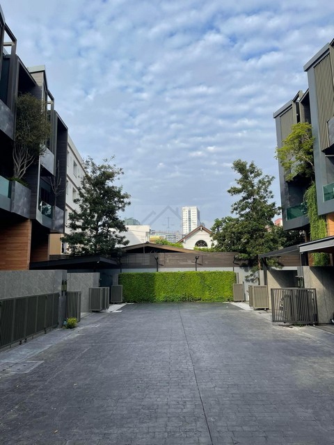 ขายทาวน์โฮมหรูใหม่ 3.5 ชั้น The Eight จตุจักร-รัชดา สไตล์โมเดิร์น Privacy Residence ลาดพร้าว ซอย1 ใกล้เซ็นทรัล ลาดพร้าว 