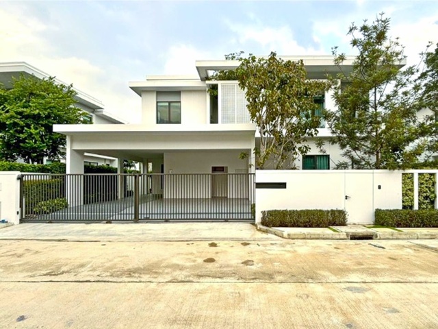 บ้านหรูบางนา หรูที่สุดพึ่งว่าง 4นอน เซ็นทรัล วิลเลจ รร.นานาชาติ ไทย-จีน 3.6 กม.จัดเต็มเฟอร์ 70 ตร.วา วิวสระว่ายน้ำ ให้เช่า  สุวรรณภูมิ