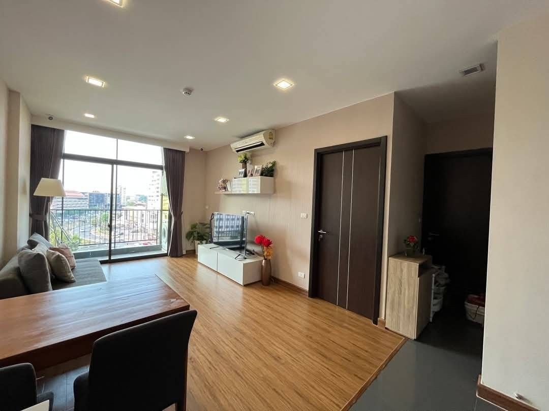 ให้เช่า/ขาย 4.2 ล้าน 54.43 ตรม. Stylish Condo มองเห็นวิวถนนเลียบคลอง วิวดอยสุเทพ #เฟอร์นิเจอร์ครบครัน  (ห้องว่าง 1 มี.ค. 2568) พร้อมเข้าอยู่
