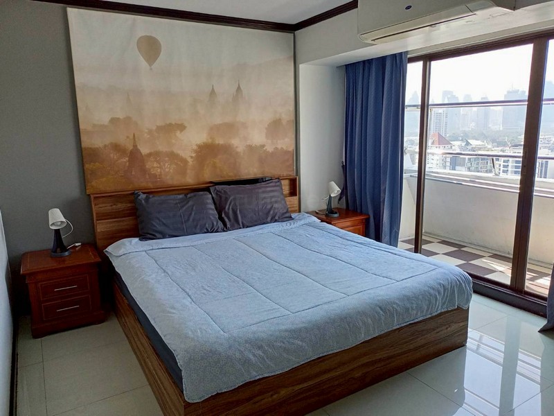 ให้เช่าห้องชุด Omni Tower Sukhumvit Nana ห้องใหญ่ ขนาด 118.25 ตรม ตกแต่งพร้อมเฟอร์นิเจอร์ครบชุด ชั้น 16 วิวพาโนรามา - ghd000562R