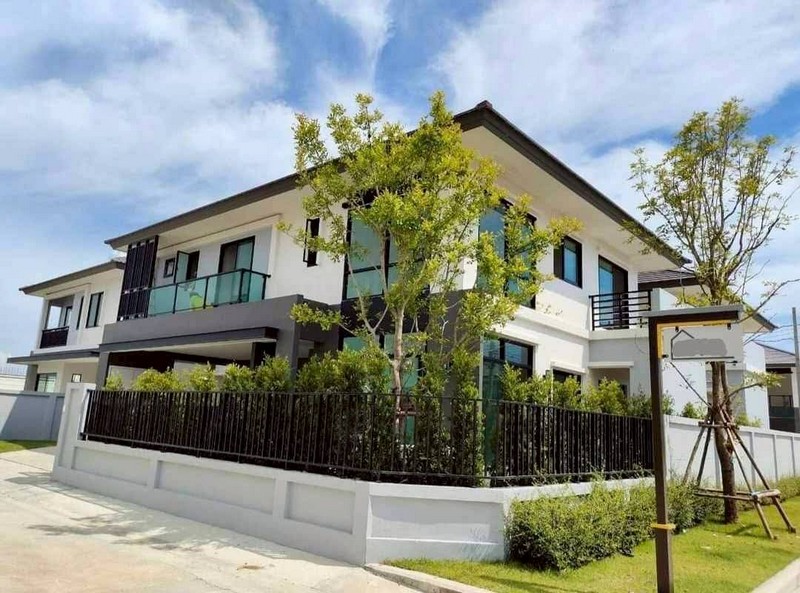 ให้เช่าบ้านหรู สไตล์อังกฤษ ม.บริทาเนีย บางนา กม.26 เนื้อที่ 61.5 ตรว 4นอน 5น้ำ บ้านพร้อมอยู่ ทำเลดี - ghd000560R