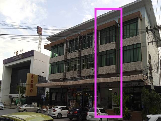 ขายอาคารพาณิชย์ 3 ชั้นครึ่ง เนื้อที่ 17 ตรว.ใจกลางเมืองตาก ใกล้โรงพยาบาลจังหวัดตากและ สนามกีฬาตากสิน  ต.หนองหลวง อ.เมือง จ.ตาก