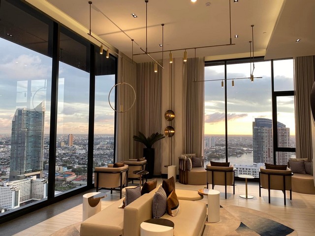 ขายคอนโดหรู แชปเตอร์ เจริญนคร-ริเวอร์ไซด์  Chapter Charoennakhorn-Riverside ชั้น 33 วิวแม่น้ำเจ้าพระยา ฝั่งไอคอนสยาม 