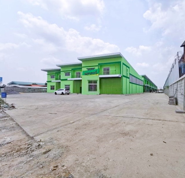  รพ.ปากเกร็ด 2 4.9 กม.ให้เช่าโกดัง คลังสินค้า ลาดหลุมแก้ว 375ตร.ม.105ตร.วา.ริมถนนใหญ่ กาญจนา วัดไพร่ฟ้า 4.13 กม. ตลาดนัดทองสะอาด 500ม.