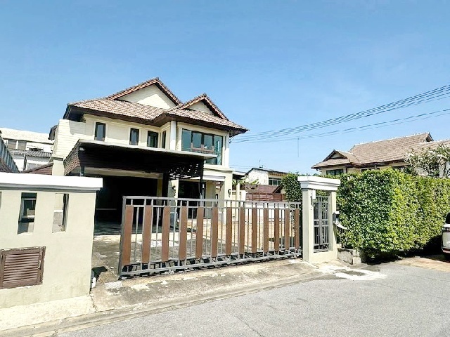 เลียบด่วนเอกมัย รามอินทรา อารียา บ้านเดี่ยว 2 ชั้น 122ตร.วา.352 ตร.ม. MRTมัยลาภ 3กม.  ตลาดหัวมุม นวมินทร์ ซิตี้ อเวนิว .3นอน