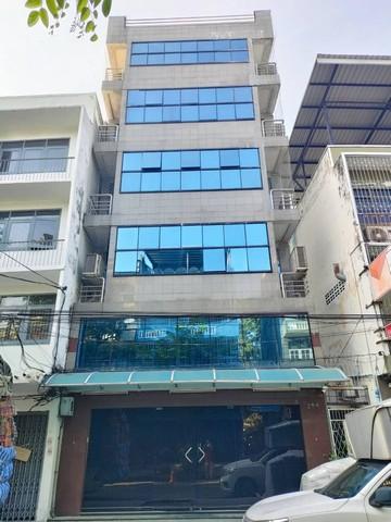 ขายอาคารพาณิชย์ 2 คูหา 6.5 ชั้น มีดาดฟ้า ย่านโบ๊เบ๊ คลองถม เขตป้อมปราบศัตรูพ่าย ใกล้ MRT วังบูรพา