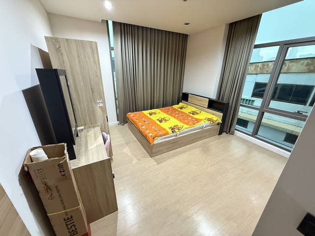 ให้เช่าคอนโด 2 ห้องนอน The Room สี่พระยา เจริญกรุง30 พื้นที่ 87 ตร.ม. ชั้น 6 ห้องริม