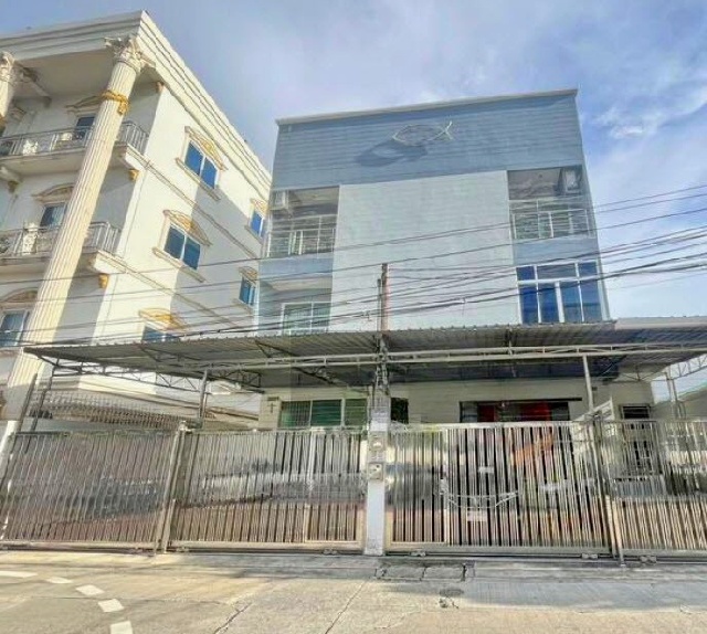  ประชาราษฏร์บำเพ็ญ ประชาอุทิศ รัชดา MRT ห้วยขวาง 1กม.ให้เช่าทาวน์เฮ้าส์ 3 ชั้น 3 นอน 3 น้ำ  28 ตร.วา.340 ตร.ม.รร.นานาชาติเกศินี 1 กม.