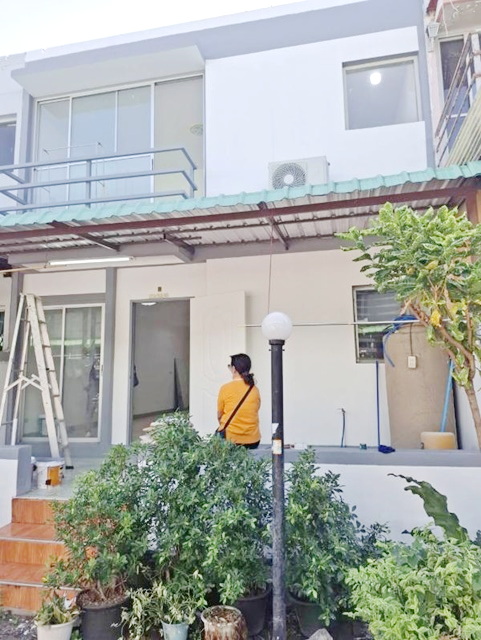 รร.บางพลีร ทาวน์เฮาส์ 2 ชั้น รร.สารสาสน์วิเทศสุวรรณภูมิ 2.4 กม. 3 นอน 2 น้ำ16 ตร.วา.130 ตร.ม หัวเฉียว 4.8 กม. ตลาดน้ำบางพลี 1 กม.