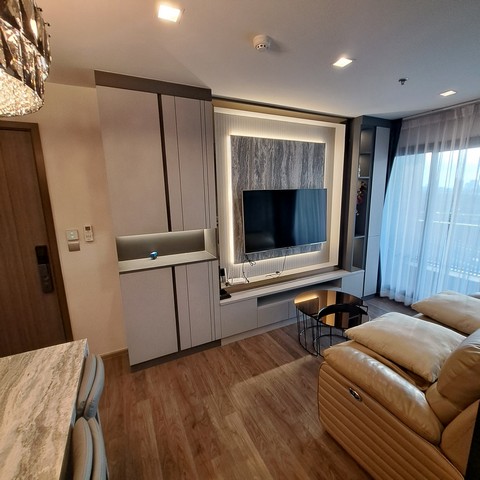 LIFE LADPRAO VALLEY ห้องสวย เฟอร์นิเจอร์ครบครัน ใกล้รถไฟฟ่้า
