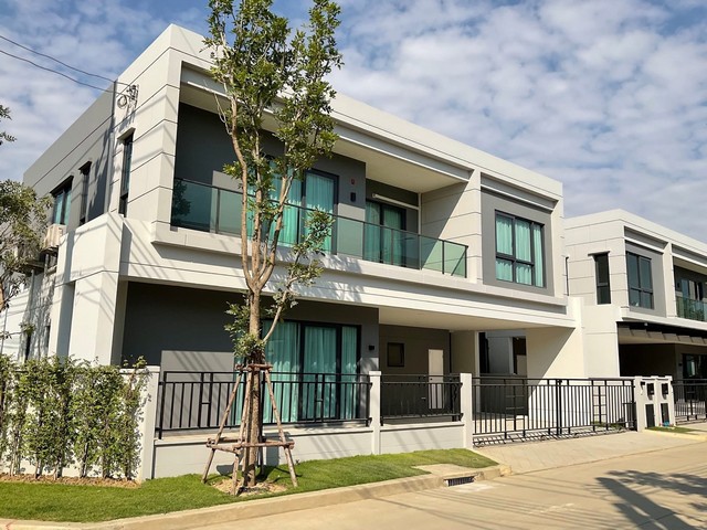 LV53185 ให้เช่า บ้านเดี่ยว หลังใหม่ เซนโทร บางนา Centro Bangna ทำเลเทพ ใกล้ เมกาบางนา