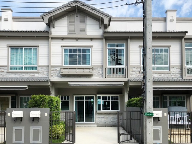 ขายและให้เช่า ทาวน์โฮม 2ชั้น 89 ตร.ม หมู่บ้านอินดี้3 บางนา กม.7  หลังเมกาบางนา 