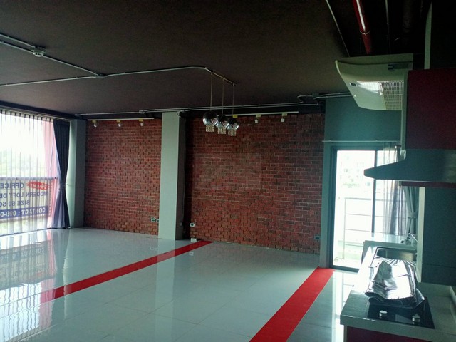 ให้เช่าพื้นที่สำนักงาน 83 ตรม. ซอยเอกมัย 22 ตึก APAI LoFT เดินทางสะดวก ใกล้ BTS เอกมัย ** เหมาะทำออฟฟิศหรือพักอาศัย 