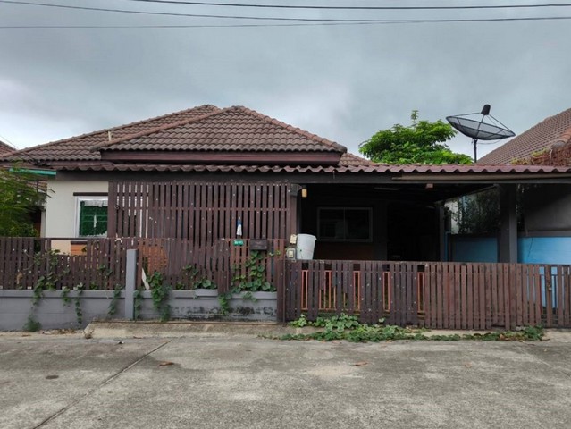 ขายบ้านหมู่บ้านสมาร์ทแลนด์ พาร์คฮิลล์ ถนนปลวดแดง-ห้วยปราบ (รย.3013) ตำบลมาบยางพร อำเภอปลวกแดง จังหวัดระยอง