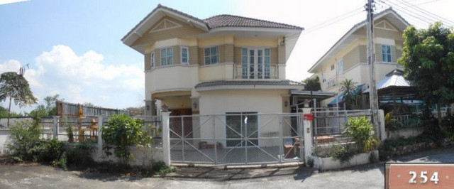 ขายบ้านหมู่บ้านรนารมย์ ถนนสายปลวกแดง-ระเวิง ตำบลปลวกแดง อำเภอปลวกแดง จังหวัดระยอง