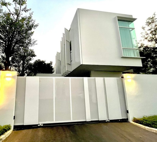 LV53087 ขาย บ้านเดี่ยว วีเว่ กรุงเทพกรีฑา VIVE Krungthep Kreetha บ้านเดี่ยว 3 ชั้น พร้อมลิฟต์ส่วนตัว ใกล้รถไฟฟ้าสายสีเหลือง สถานีศรีกรีฑา
