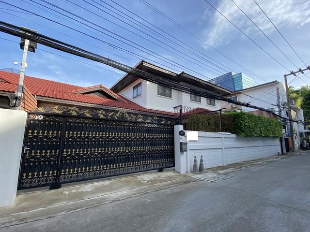 ให้เช่าบ้านเดี่ยว 2 ชั้น 91 ตรว. ย่านอารีย์ พหลโยธิน พระรามที่ 6 ซอย 30 ใกล้ BTS อารีย์