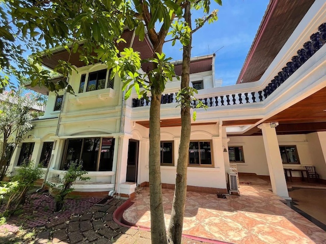 BH3622 ให้เช่าบ้านเดี่ยวหลังใหญ่ หมู่บ้านมณียา ท่าอิฐ นนทบุรี ใกล้ราชพฤกษ์ พื้นที่ 150 ตรว. 4 ห้องนอน เงียบสงบ เหมาะอยู่อาศัย