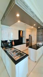 P10CR2110010 ให้เช่า Royce Private Residence Sukhumvit 31 2 ห้องนอน 112 ตรม.