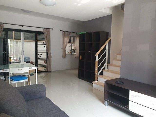TOWNHOME - สภาพเยี่ยม ขายบ้านพร้อมผู้เช่า เดือนละ 12000