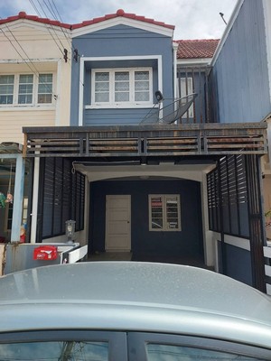 เฟิสโฮม ทาวน์เฮ้าท์ 18ตรว. 2 ห้องนอน 2 ห้องน้ำ รีโนเวตใหม่ ราคาถูก