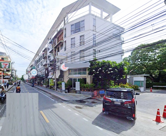 รามคำแหง53 MRTลาดพร้าว101 1.6 กม. ให้เช่าอาคาร  4 ชั้น มีชั้นลอย 304 ตร.ม.19 ตร.วา. พระคุณกรุงเทพ  700 ม. 3 นอน  เดอะมอลล์ รามคำแหง 1.7 กม. 