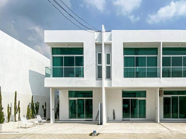 ให้เช่าทาวน์โฮม สไตล์ Modern Minimal โครงการเอเรน บางนา AREN BANGNA บางนา กม.8 ติด Mega บางนา 
