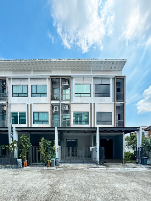 ขายทาวน์โฮม 3 ชั้น 19.3 ตรว. 4 นอน สไตล์ Modern Iconic หมู่บ้านพาทิโอ วัชรพล – รามอินทรา ถนนวัชรพล ต่อเติมฟังก์ชันครบ ใกล้เพลินนารี มอลล์