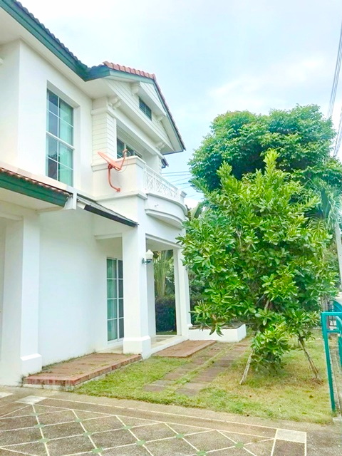 รร.นานาชาติลานนา 1.6 กม.บิ๊กซี หางดง 2.1 กม.ให้เช่าบ้านเดี่ยวหรู 2 ชั้น 60 ตร.วา. 240 ตร.ม.3 นอน